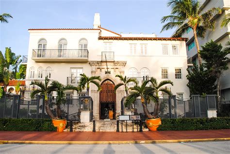 versace villa casa casuarina